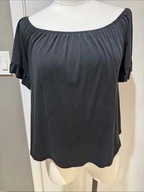 Tres Bien Black Off-Shoulder Ruffle Sleeve Tee